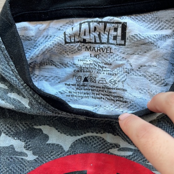 Deadpool camo shirt - Picture 3 of 4